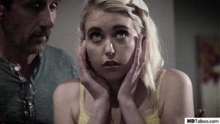 großes cocked Papa und Onkel bumst das Mädchen Chloe Cherry