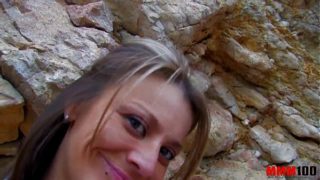 Schlanke Spanierin am Strand in den Arsch gefickt